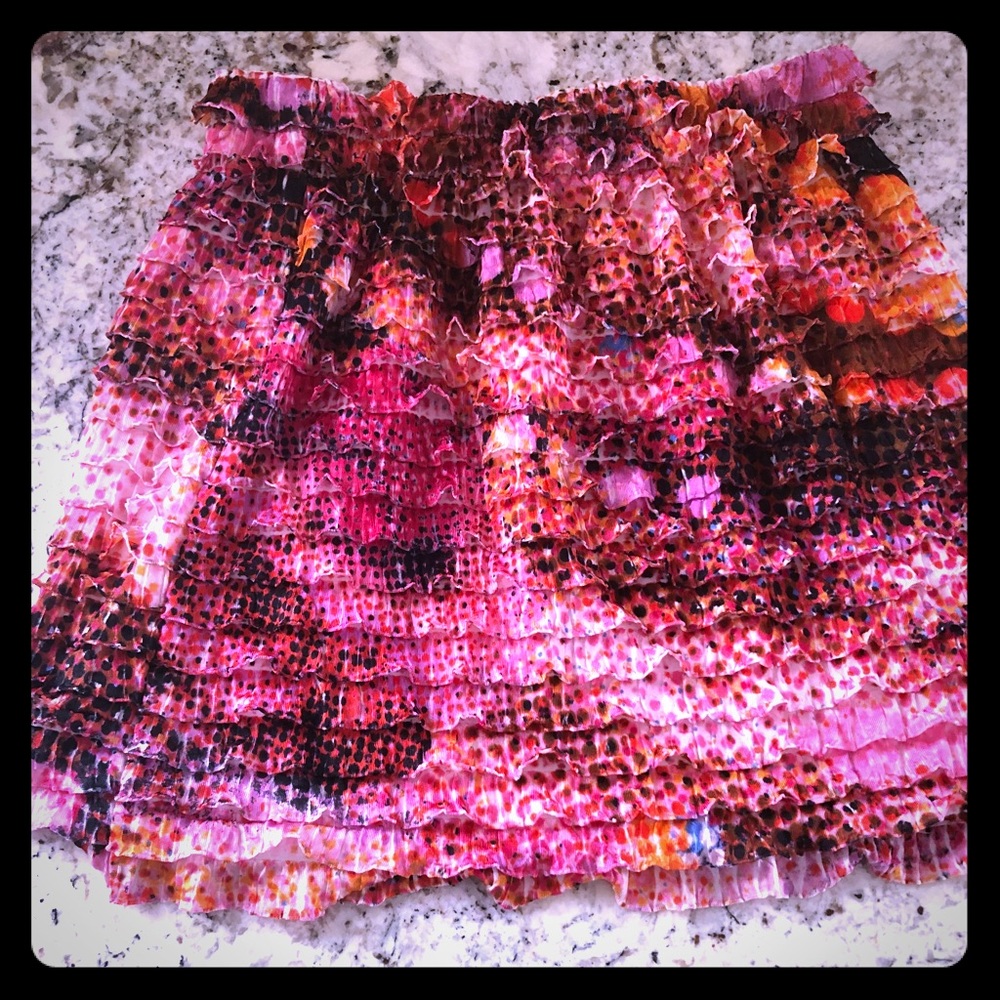 Fun and flirty, multicolor mini skirt, like new